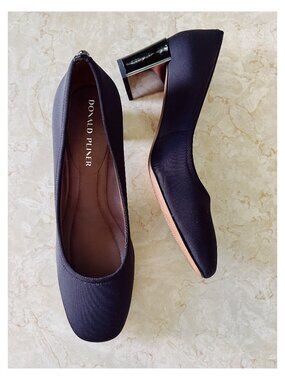 NWOB Donald Pliner Corin Sz 9.5 Block Heel Pump Black with Silver